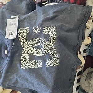 DC short sleeve shirt